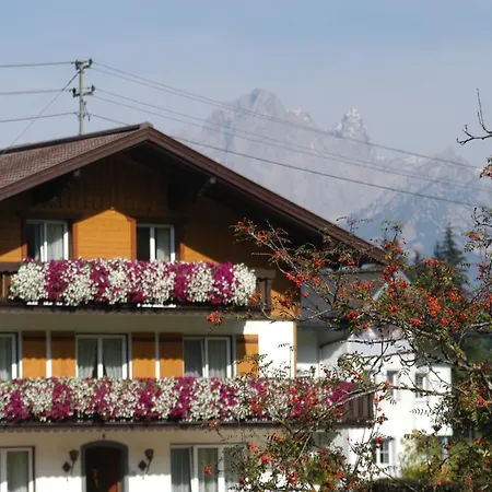 Haus Dachstein Schnitzer Guest house Eben Im Pongau